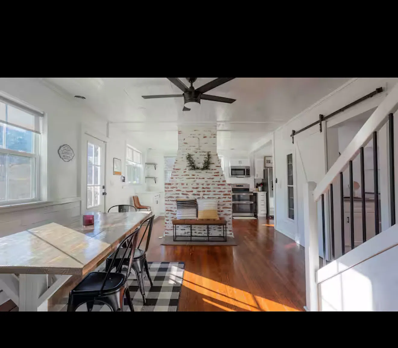 2 bed, $2,500 — Photo 2