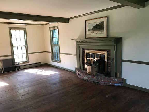 3rd image of 544 North St