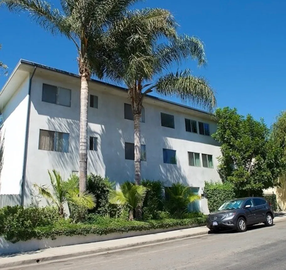 Genesee Luxe Apartments — Photo 3