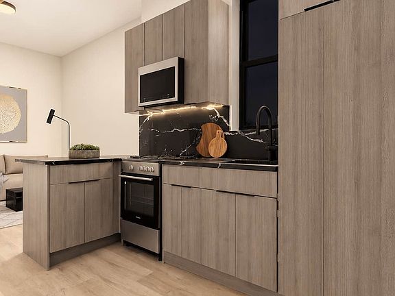 4th image of 111 Huron St APT 1R