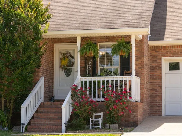 217 Wagoners Way, Westmoreland, TN 37186