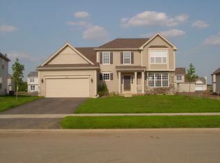274 Chatsworth Ave, Sugar Grove, IL 60554