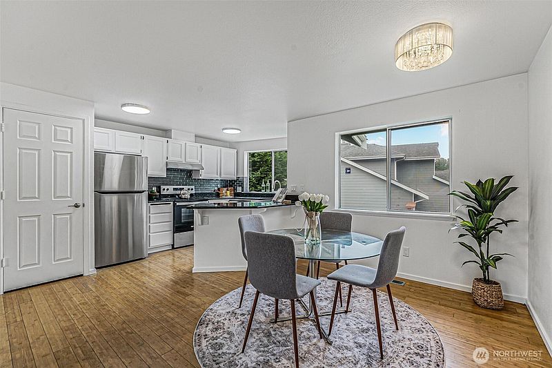 5th image of 31758 SW 14th Way
