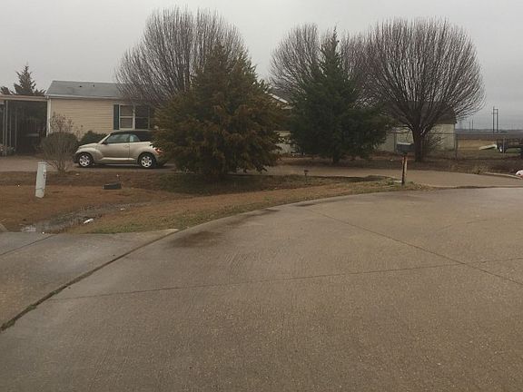 2nd image of 132 Squires Ct