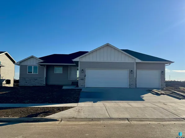 7105 E Syracuse St, Sioux Falls, SD 57110