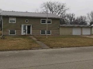 905 Sprague Rd, Hoopeston, IL 60942