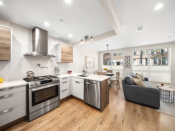 2nd image of 290 Powers St #1