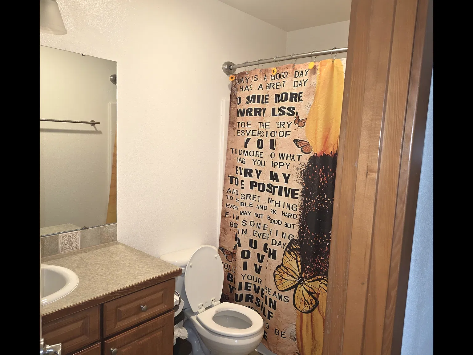 5 bed, 2.5 bath, 2575 sqft, $3,700 — Photo 3