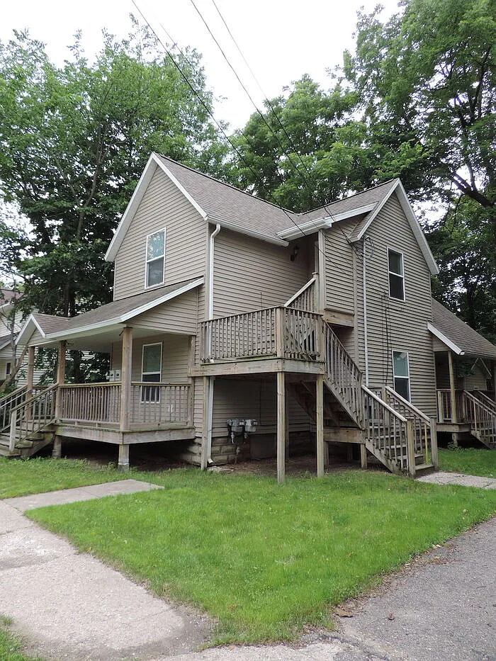 1322 Hotop Ave photo 1