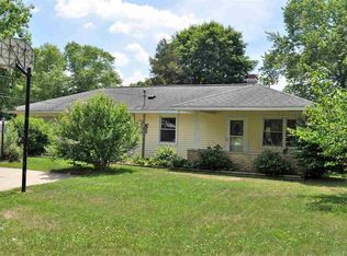 1833 E La Salle Ave, Mishawaka, IN 46545