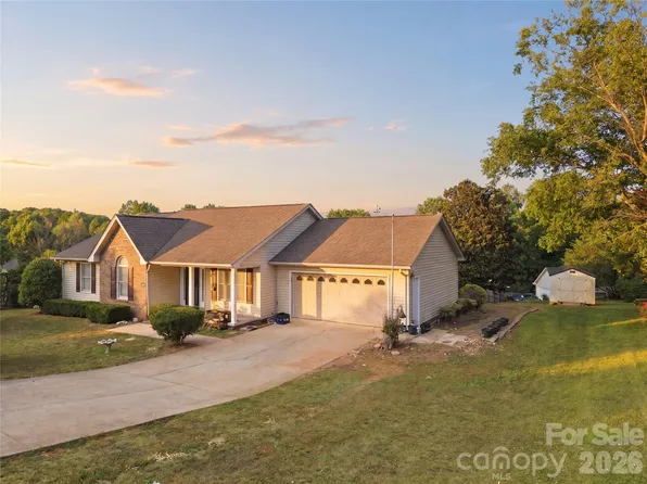 3842 Serenity Dr #41, Hickory, NC 28602