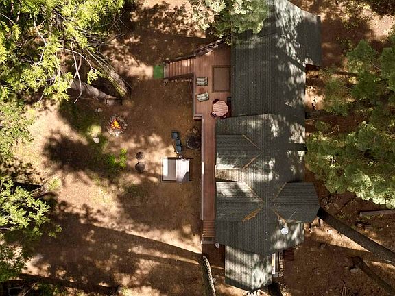 3rd image of 194 Sugar Pine Ave