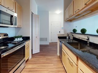 49730 Uptown Ave #31201, Canton, MI 48187