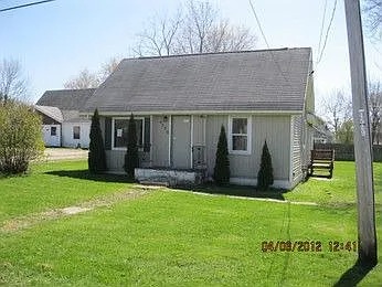 4529 Fox Ave photo 1