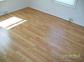 5th image of 3 Stuart Dr
