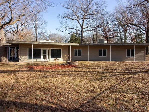 501 Seabury Ln, Faribault, MN 55021