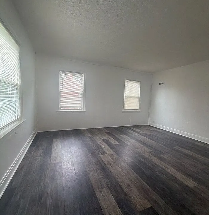 396 Davis Rd