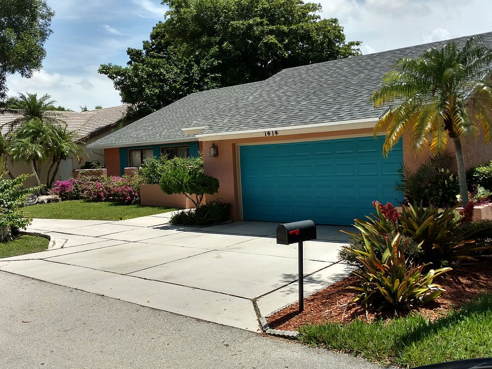 1st image of 7414 Corkwood Cir
