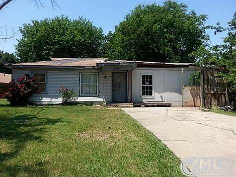 2nd image of 2209 Aggie Dr