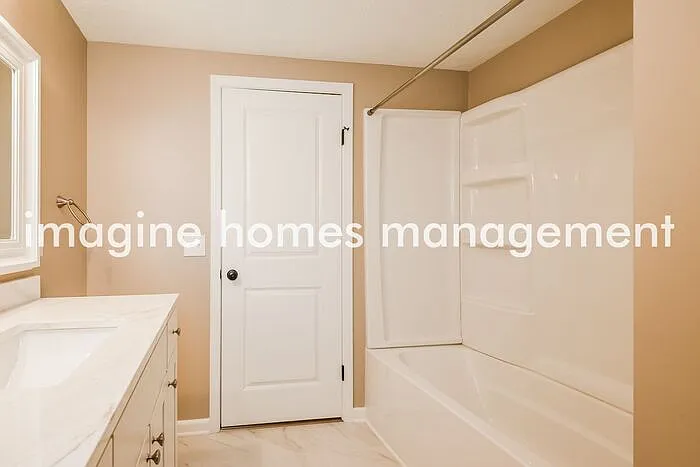 33133 Cromwell Dr — Photo 11