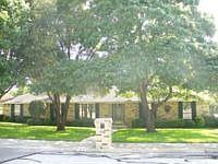 1st image of 958 Cambridge Dr
