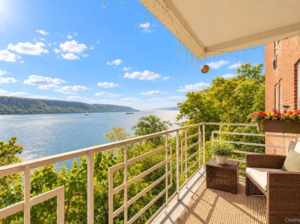 709 Warburton #3C, Yonkers, NY 10701