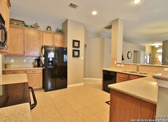 5th image of 7807 Lacey Oak Cv
