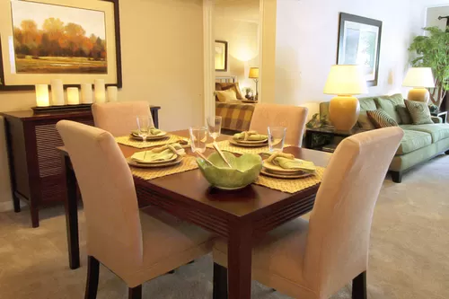 Separate Dining Area - Glen Park Apartment Homes