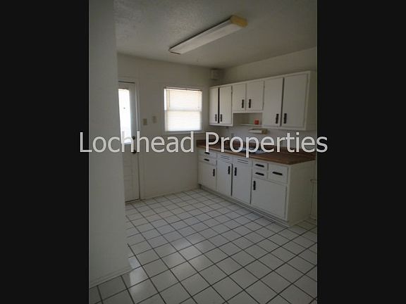 5th image of 1321 Greenwood Dr