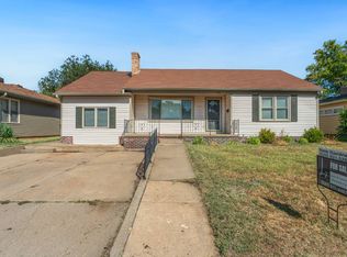 816 East Ave S, Lyons, KS 67554