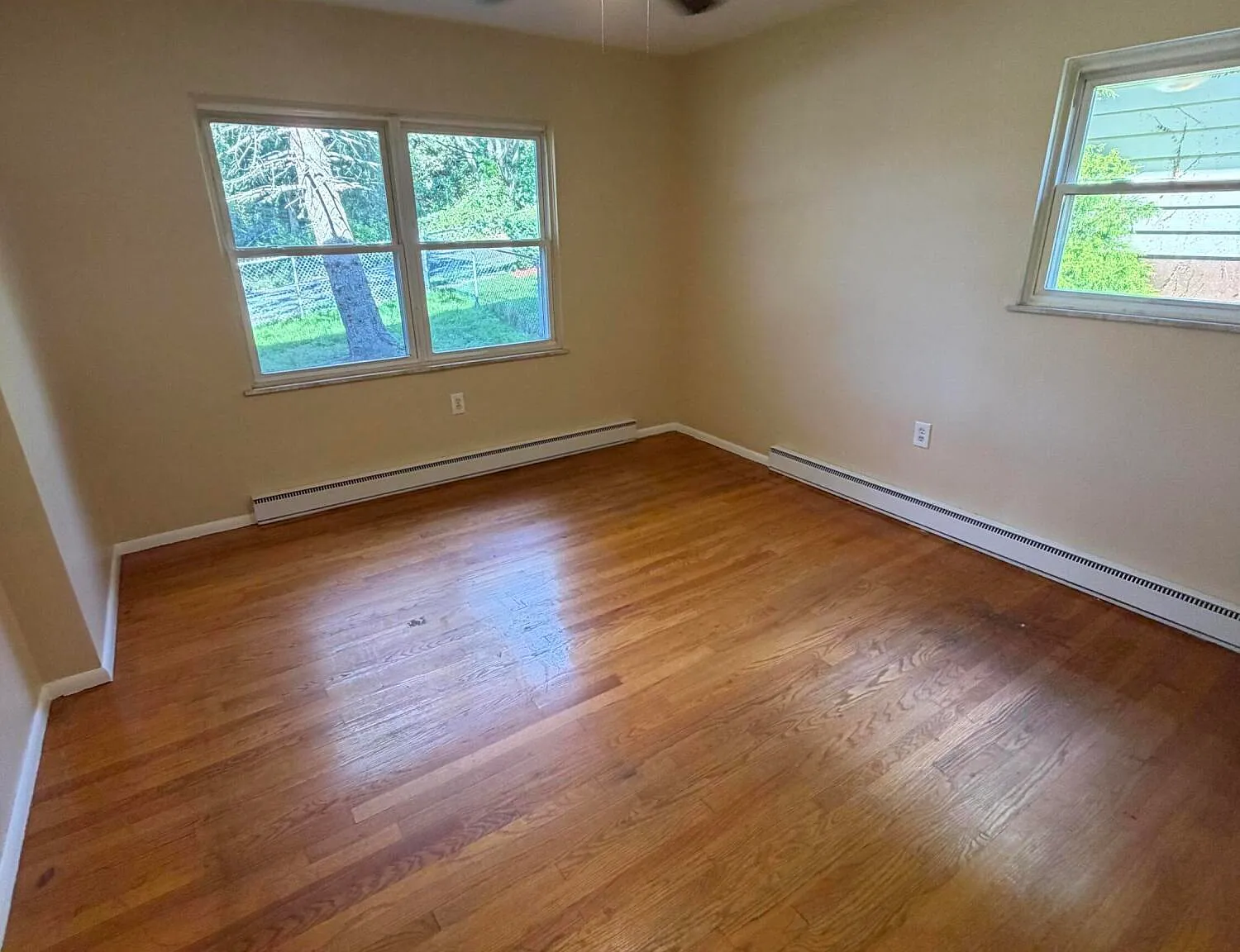 418 Pear St — Photo 1