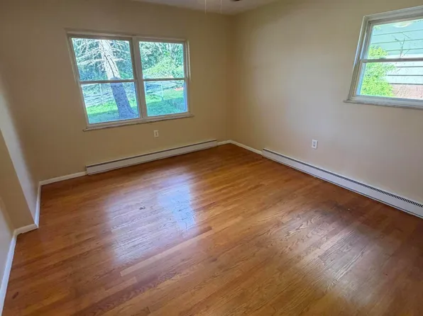 418 Pear St Floor 1, Scranton, PA 18505