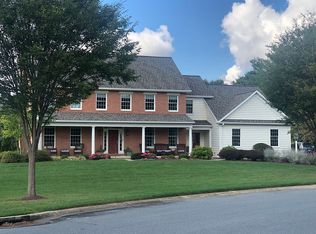 1327 Beaconfield Ln, Lancaster, PA 17601