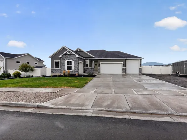 597 S Chan Dr, Grantsville, UT 84029