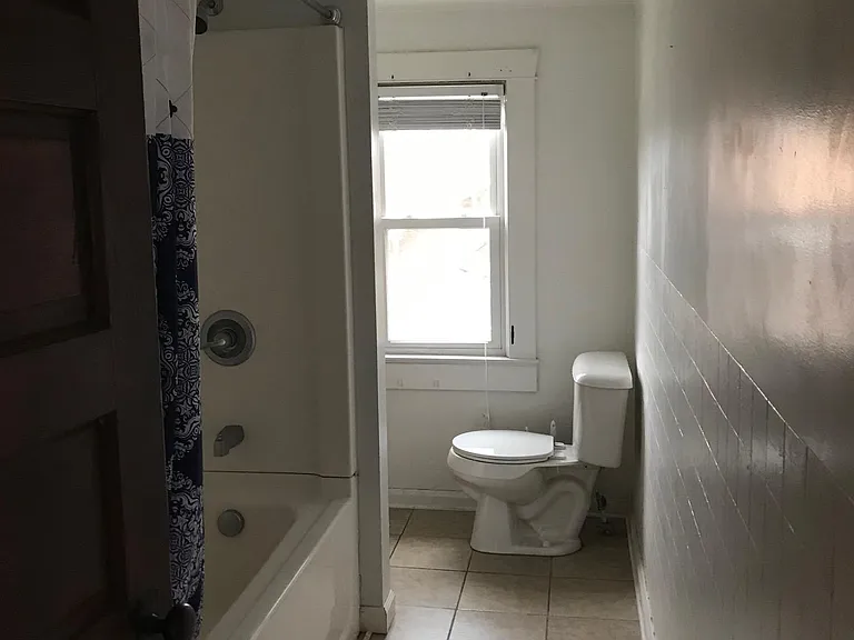 200 Bellview Ave — Photo 3
