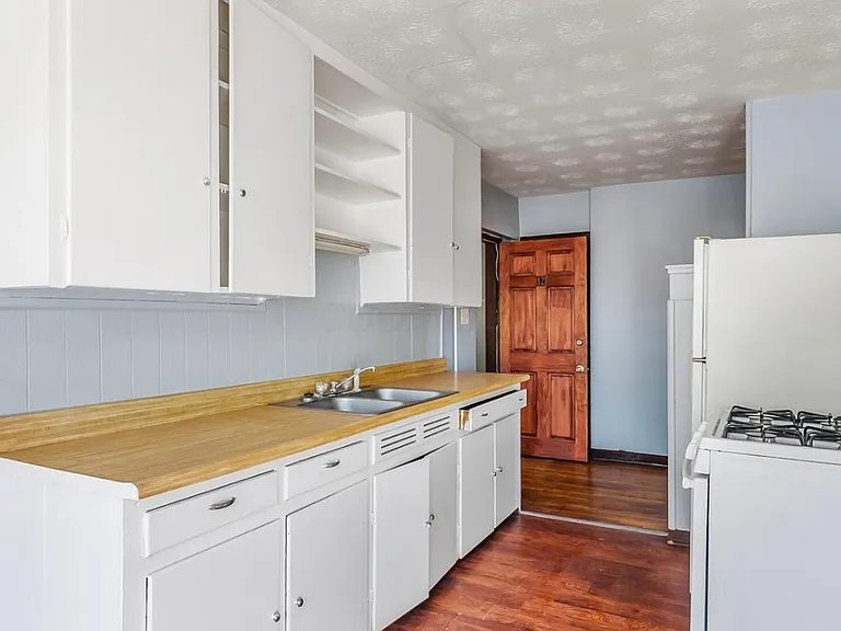 32 Orel Ave #9 — Photo 16