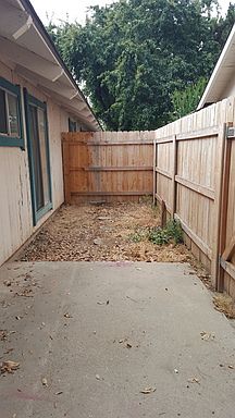 2nd image of 6091 N Poplar Ave APT C