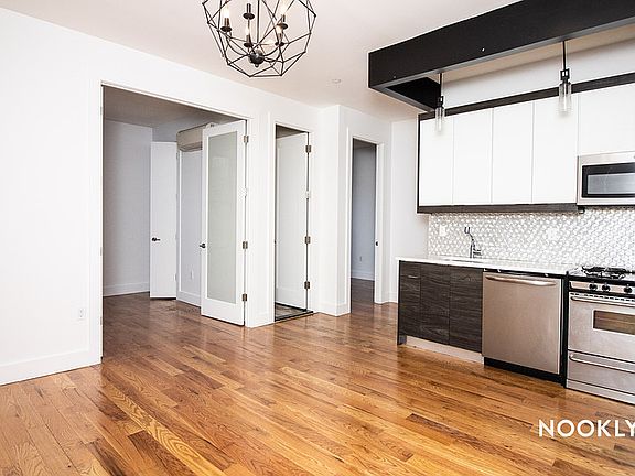 2nd image of 308 Jefferson St #2B