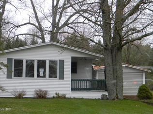 7658 Bay Mdw, Stanwood, MI 49346