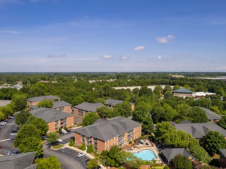 Deep River Pointe — Photo 50