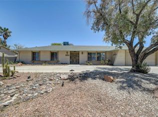1900 Stonehaven Dr, Las Vegas, NV 89108