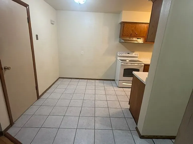 5414 58th Ave — Photo 8