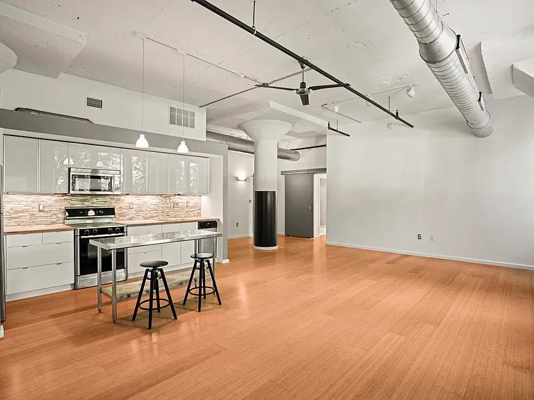 Main living area/dinning/kitchen