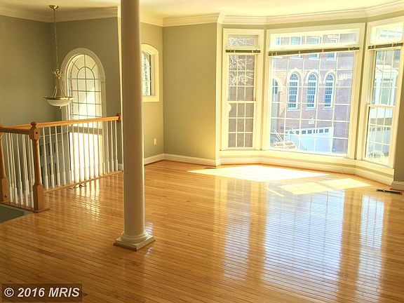 4th image of 10539 Tuckerman Heights Cir