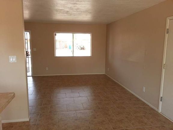 5th image of 1025 W Campo Bello Dr
