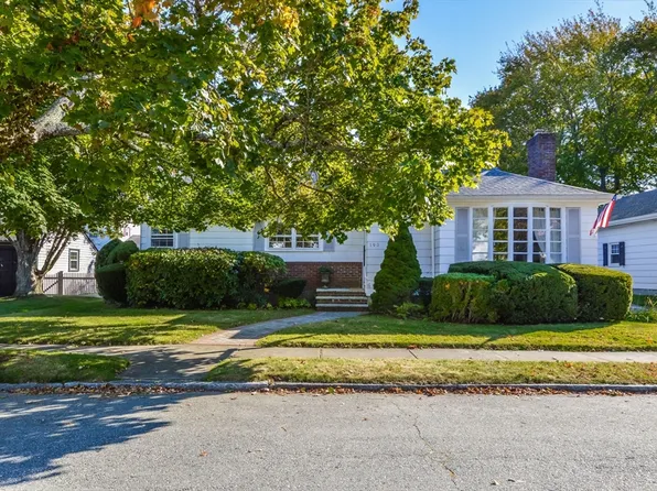 190 Plymouth St, New Bedford, MA 02740