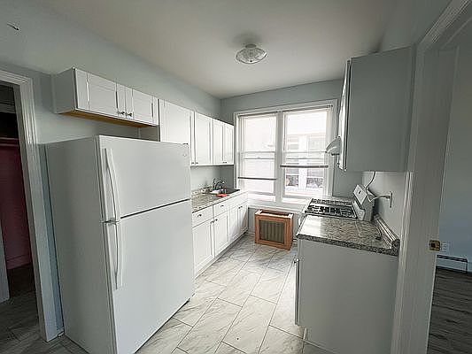 5th image of 2273 E 24th St #2A