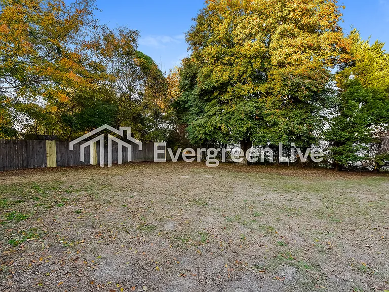2700 Florentine Rd — Photo 14