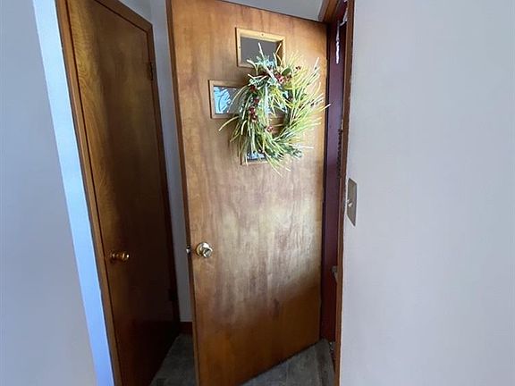 2nd image of 2665 Mesa Dr