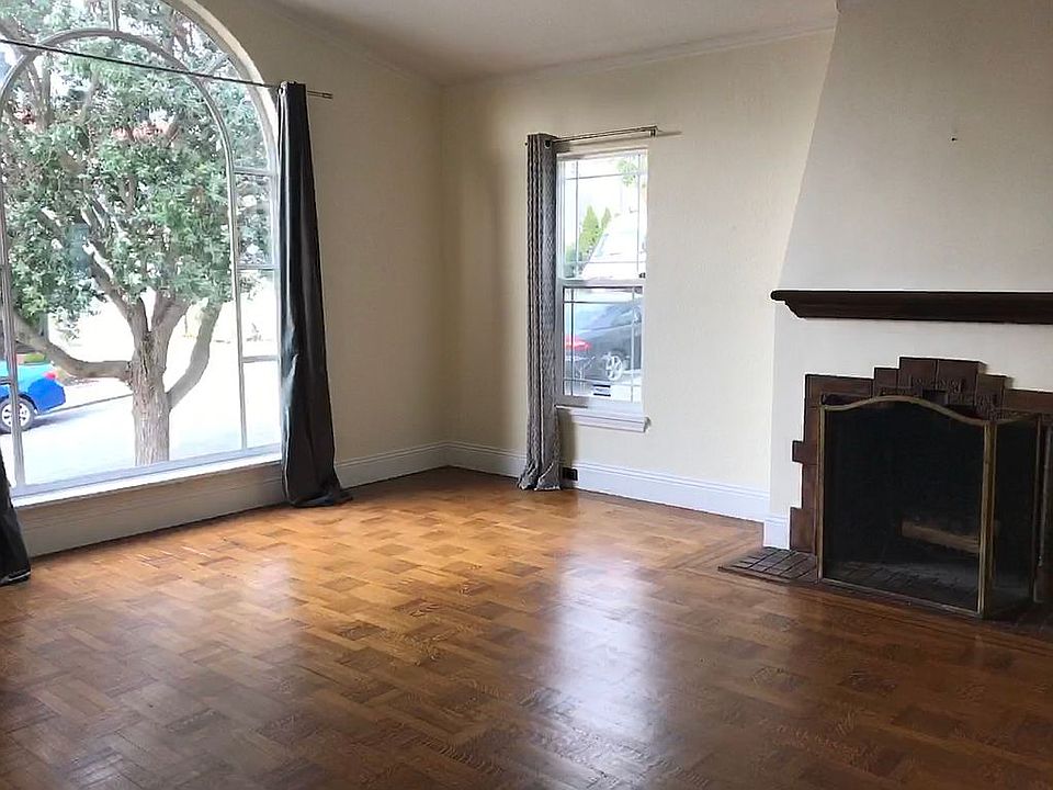 1st image of 52 Pinehurst Way